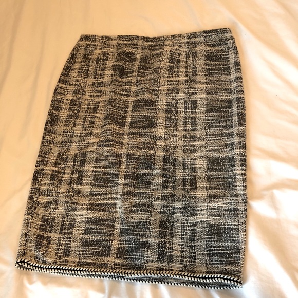 Pencil skirt - Picture 1 of 3